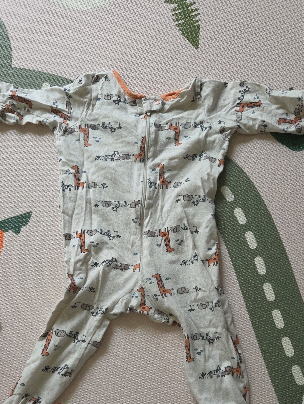 💙6-9M PJs Baby Green Giraffe Print One-Piece Pajama
